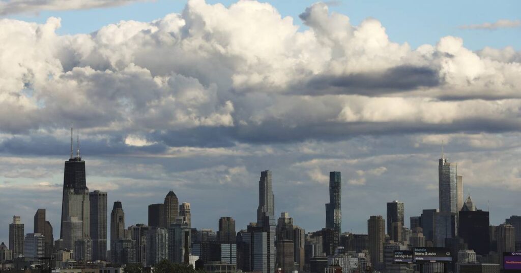 Census: Illinois population shrank by 104,000 residents in a year, third highest loss in the country