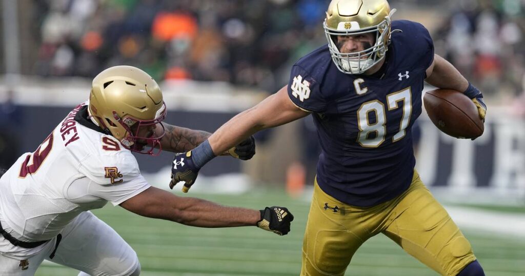 Notre Dame will play South Carolina in the Gator Bowl in a battle of bounce-back teams