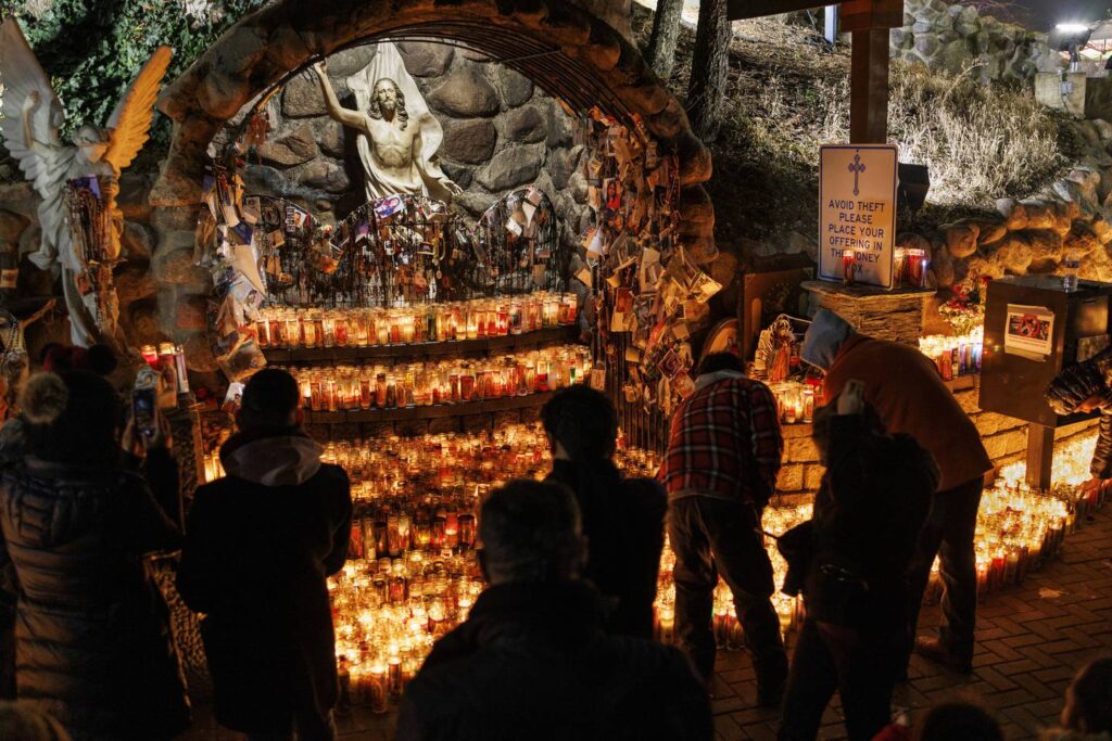 Our Lady of Guadalupe celebration draws thousands of believers to Des Plaines: ‘We appreciate her in every way’