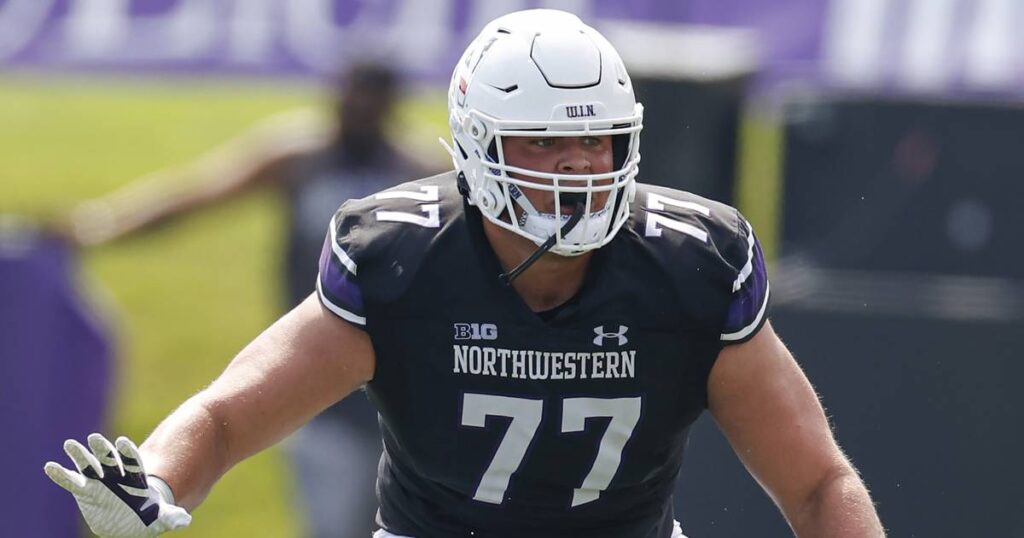 Northwestern left tackle Peter Skoronski declares for the NFL draft. One of the top linemen in the class, he is a likely 1st-round pick.