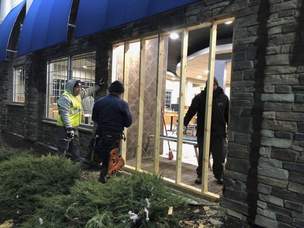 Car crashes into Morton Grove Culver’s restaurant, injuring four people inside
