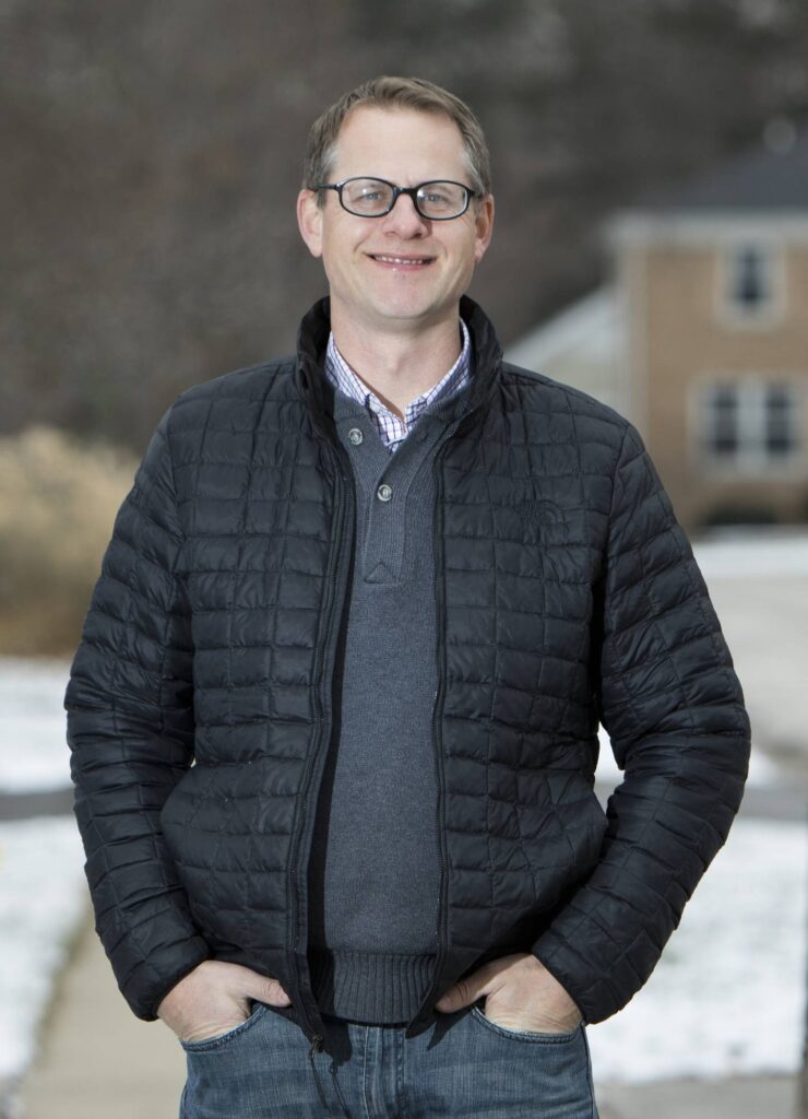 Kara Casten, wife of US Rep. Sean Casten, joins crowded field in Downers Grove school board race