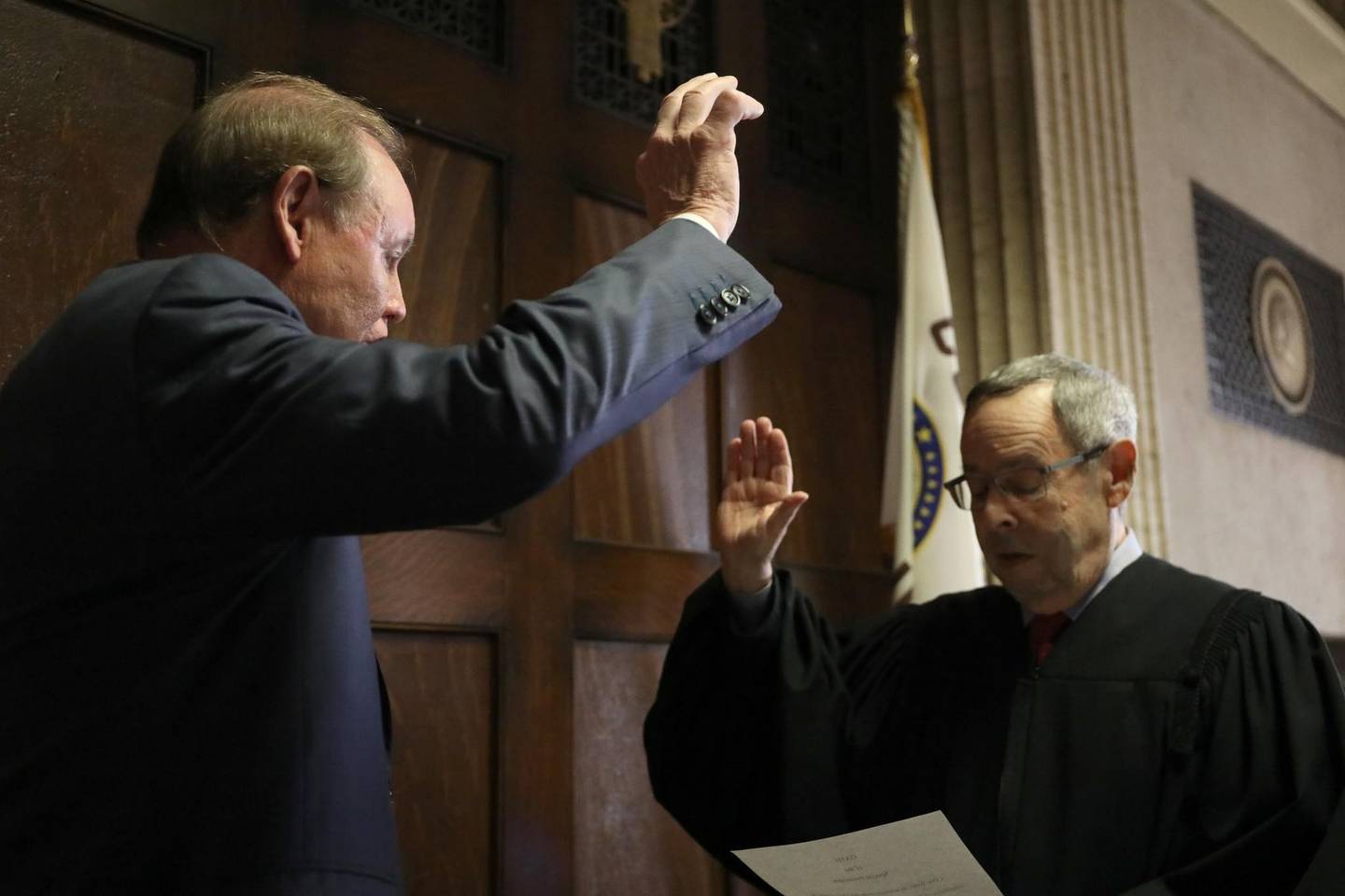 Former U.S. Attorney Dan Webb, left, takes the oath of special prosecutor before Judge Michael Toomin, during a status hearing concerning actor Jussie Smollett at the Leighton Criminal Court Building on Aug. 23, 2019. 