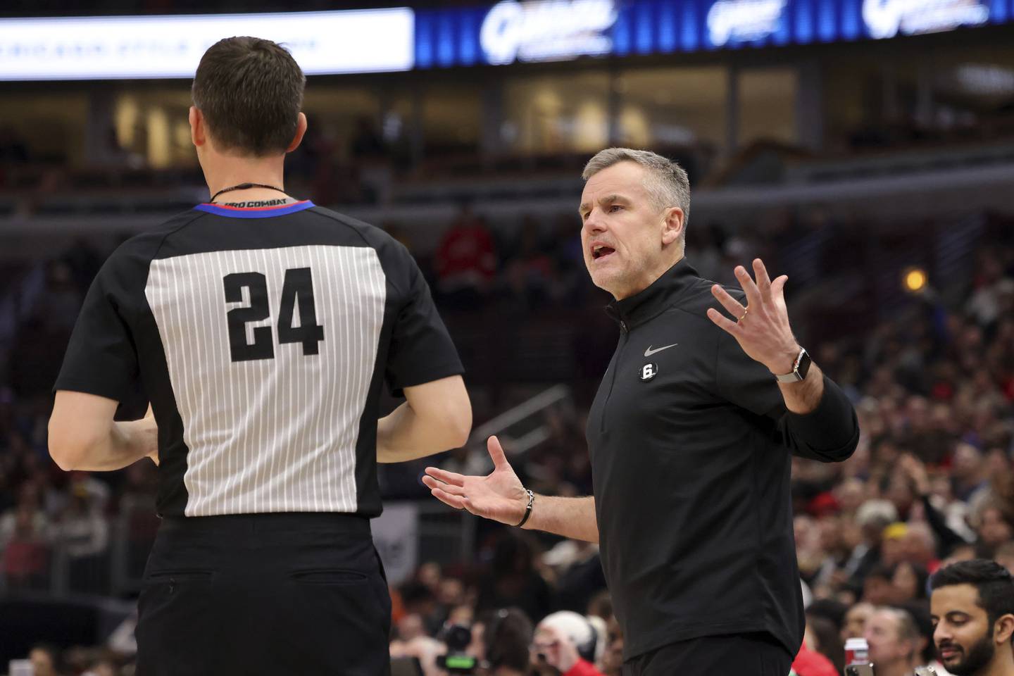Bulls coach Billy Donovan talks to a referee in the first half of a game against the Knicks on Friday at the United Center. 