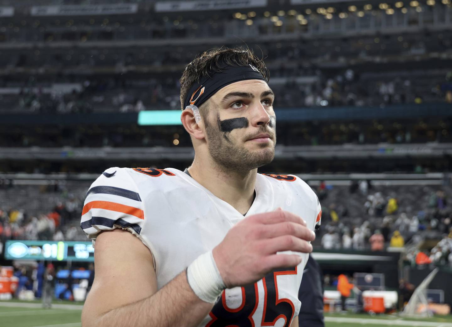 Bears tight end Cole Kmet heads off the field after a 31-10 loss to the Jets on Nov. 27, 2022, at MetLife Stadium in East Rutherford, N.J.