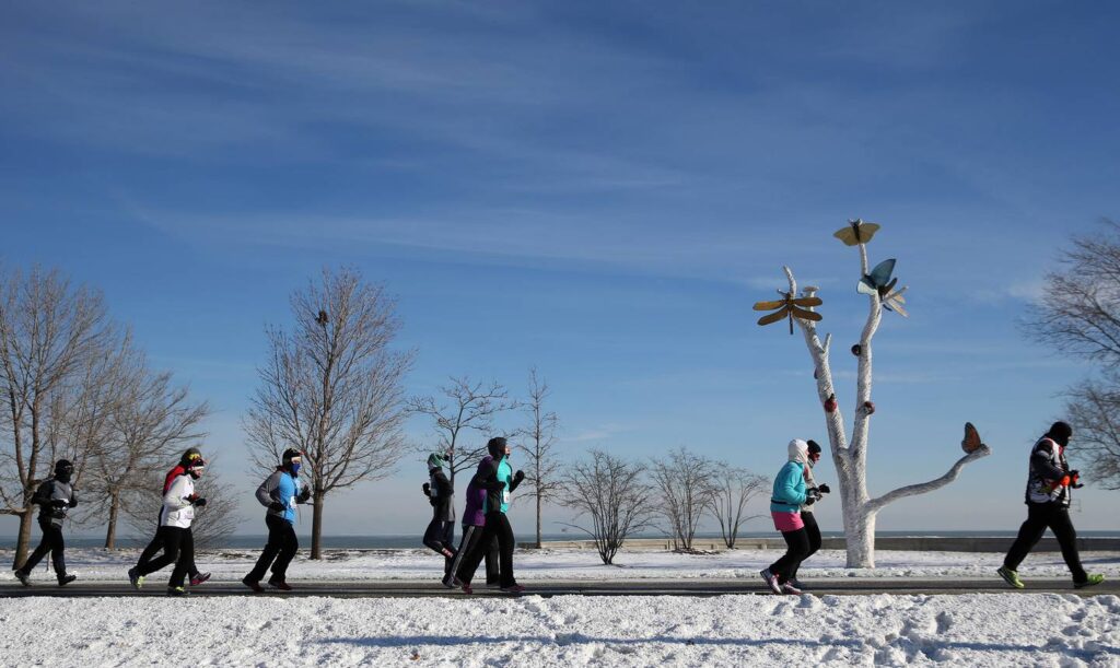 Extreme cold, snow and a Chicago Bears game: What to know about the weather this week