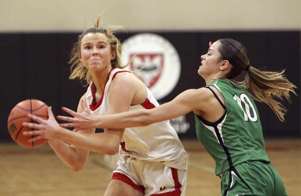 With an Indiana coach watching, Lenee Beaumont returns to Benet’s court after a hard fall and decides to ‘take over’