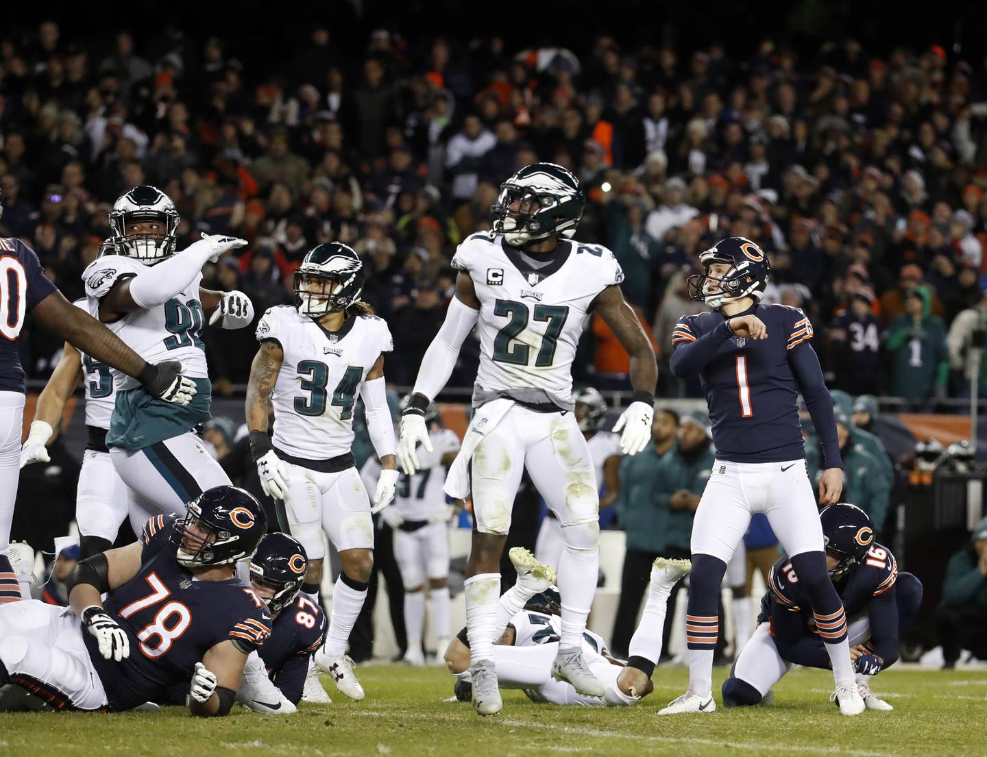 Bears kicker Cody Parkey (1) watches his missed field-goal attempt in the final seconds against the Eagles in an NFC wild-card-round game on Jan. 6, 2019, at Soldier Field. The Bears lost 16-15. 