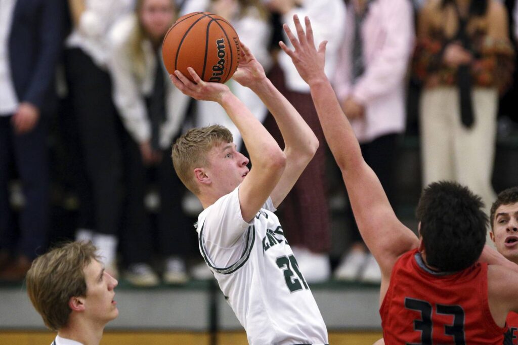 Always one Estepp ahead: Basketball junkie Dennis Estepp’s commitment to sport gives him and Grayslake Central advantage