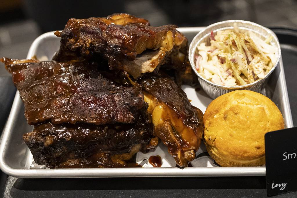 The White Sox will introduce slow-smoked rib tips this season for fans at Guaranteed Rate Field. The tips are covered in Hog Wild barbeque sauce and served with fresh coleslaw and a cornbread muffin. The Sox recently started working with Hog Wild, whose sauce also can be found on the new pulled pork sandwich.
