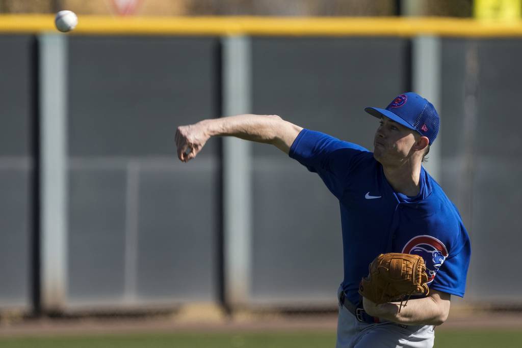 Keegan Thompson throws during a Cubs spring training workout on Feb. 15, 2023.