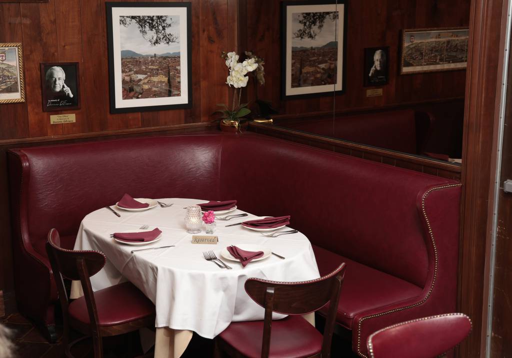 Dynamic pricing for dinner? Some Chicago restaurants experiment with charging more for prime tables
