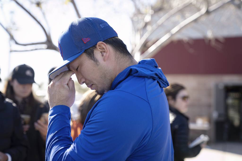 Cubs outfielder Seiya Suzuki discusses his withdrawal from the World Baseball Classic due to an oblique injury on Feb. 28, 2023.