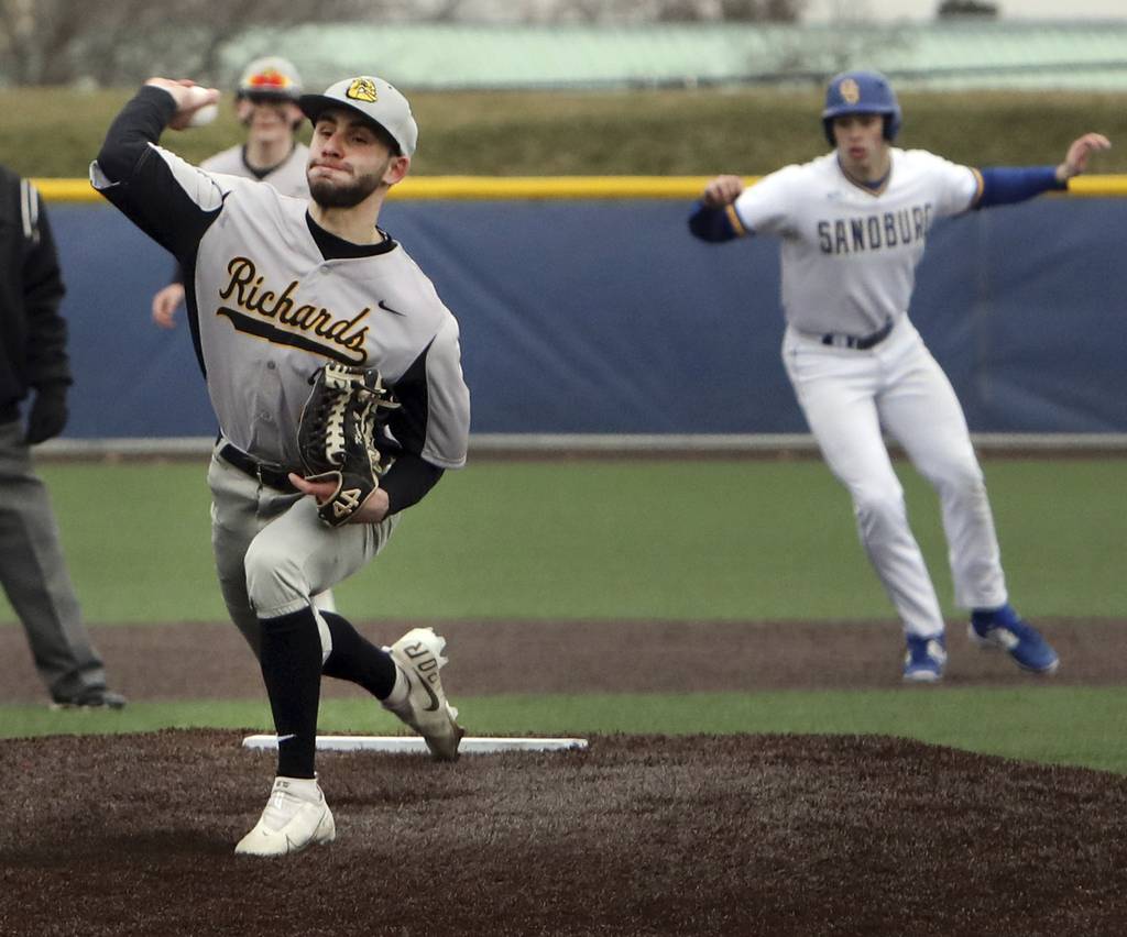 Richards' Kevin Golinski unleashes a pitch against Sandburg during a nonconference game in Orland Park on Friday, March 24, 2023.