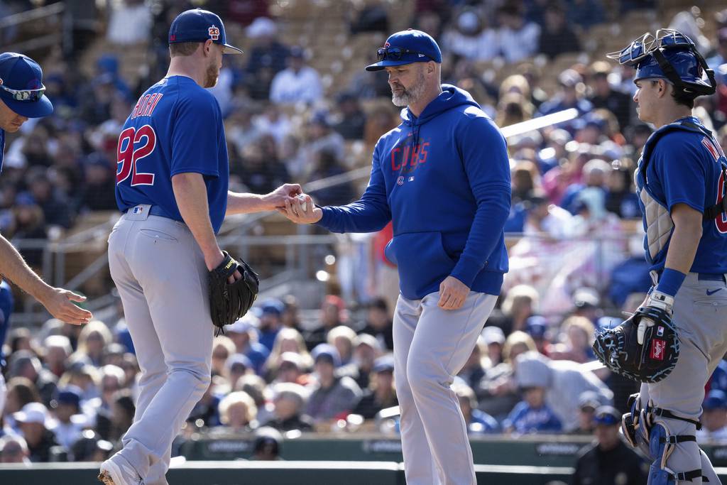 Manager David Ross pulls pitcher Bailey Horn in the seventh inning of the Cubs’ 9-4 loss to the Dodgers on Feb. 26, 2023, at Camelback Ranch in Glendale, Ariz.