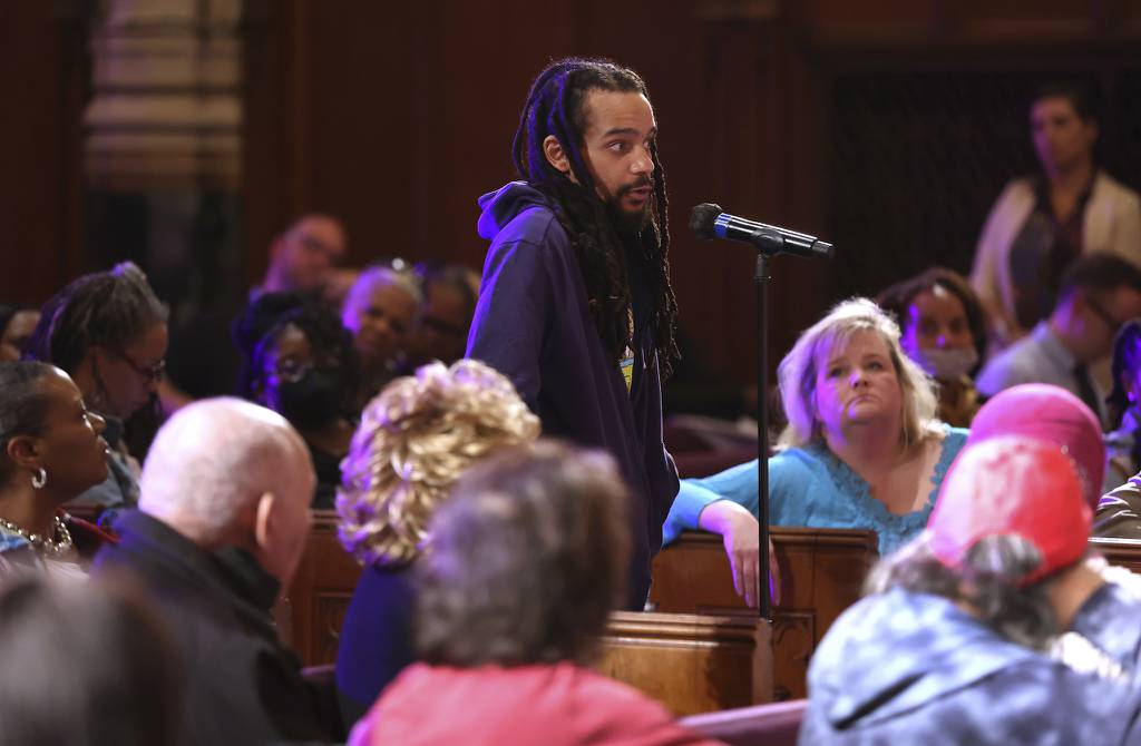 Commission aiding in police superintendent search will weigh candidate plans for controlling youth gatherings