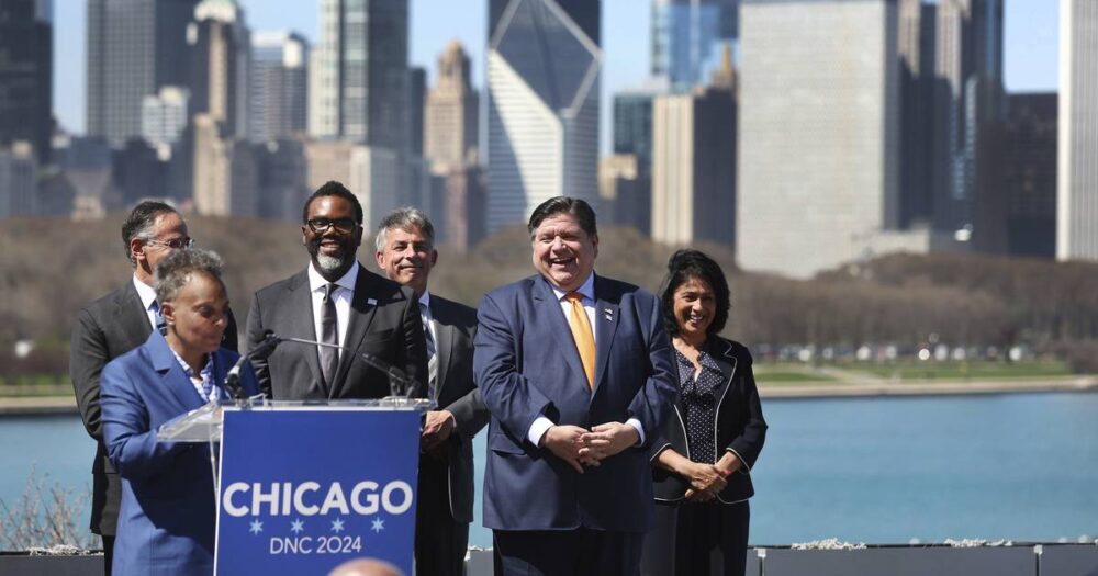 Democrats place big bet on Mayor-elect Brandon Johnson by tapping Chicago for ’24 convention