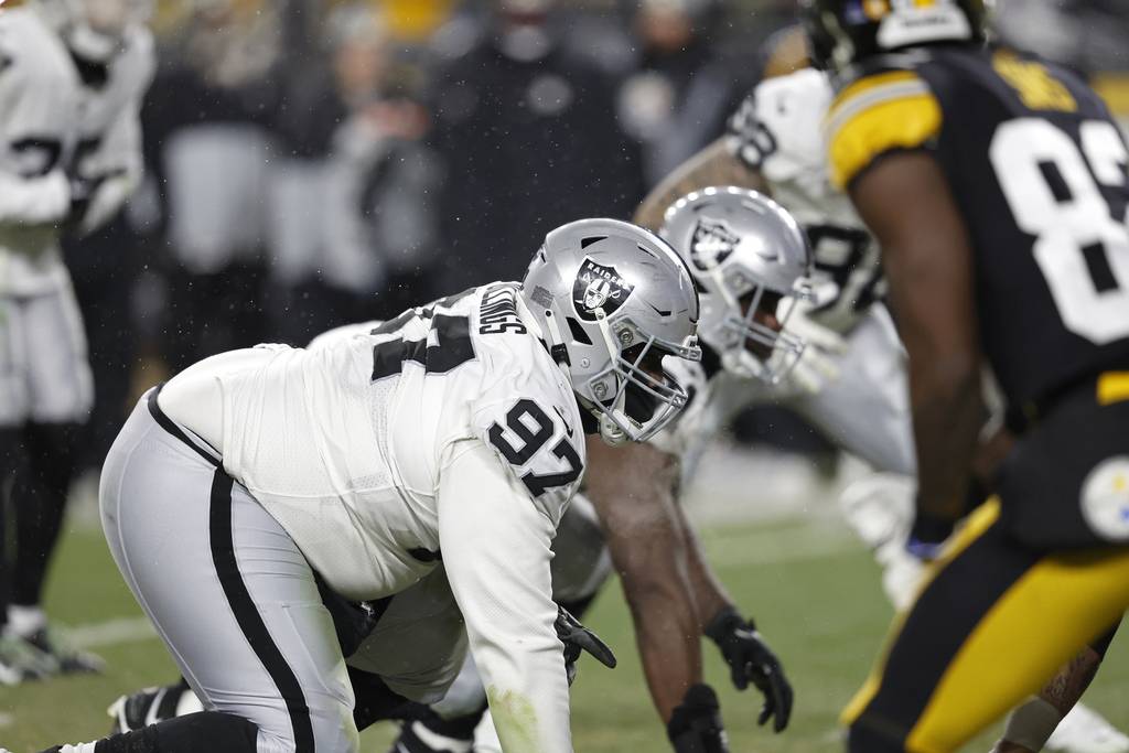 Raiders defensive tackle Andrew Billings (97) lines up during a game against the Steelers on Dec. 24, 2022, in Pittsburgh. 