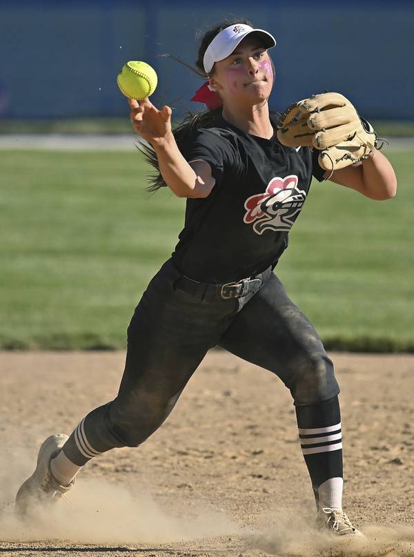 Even with blood running down her arm, Alexis Youngren is the ‘best athlete at Lincoln-Way Central, for either guys or girls.’