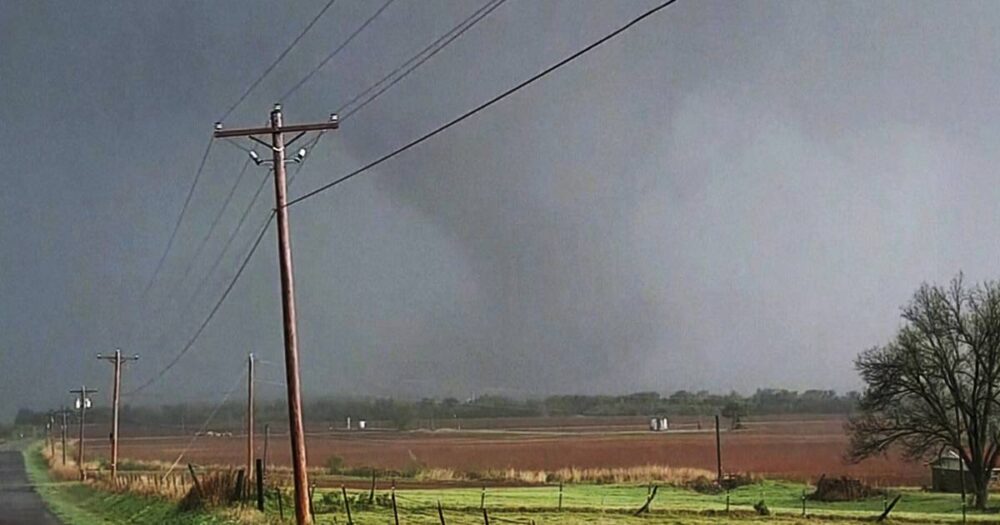 Tornadoes kill 2 in Oklahoma with new storms possible Thursday in central US