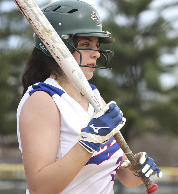 Basketball recruit Baylei Johnson makes triumphant return to softball field for Larkin. ‘These girls are like my sisters.’