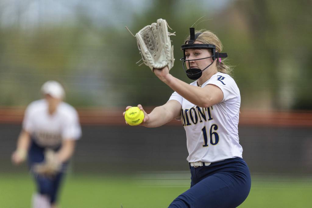 Lemont’s Sage Mardjetko (16) delivers a pitch against Shepard during a South Suburban Conference crossover in Palos Heights on Thursday, April 20, 2023.