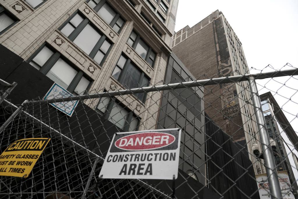 Feds begin demolition of three-story State Street building between historic skyscrapers that could be next