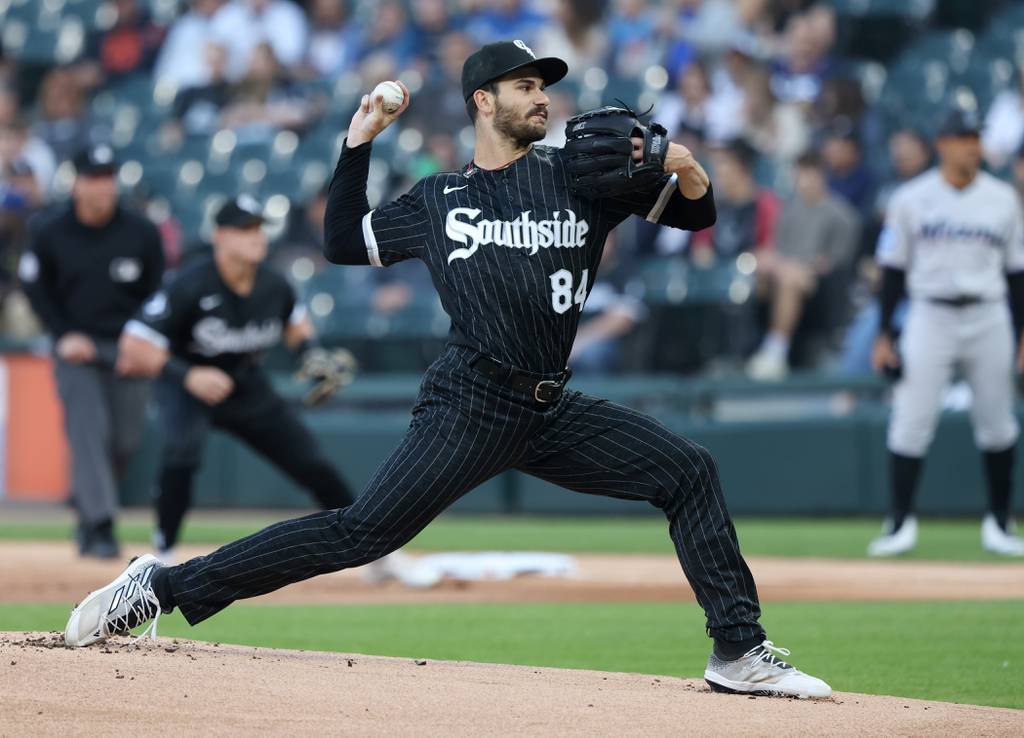 White Sox starting pitcher Dylan Cease delivers in the first inning against the Marlins on June 9 at Guaranteed Rate Field.