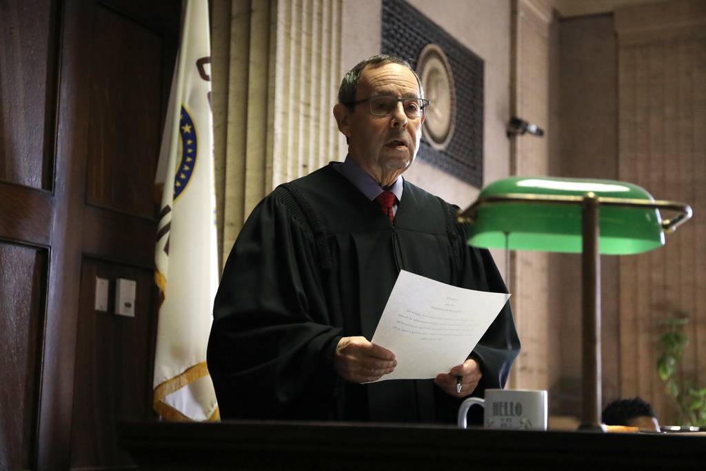 Judge Michael Toomin speaks following the swearing in of former U.S. Attorney Dan Webb during a status hearing concerning actor Jussie Smollett at the Leighton Criminal Court Building in 2019. 