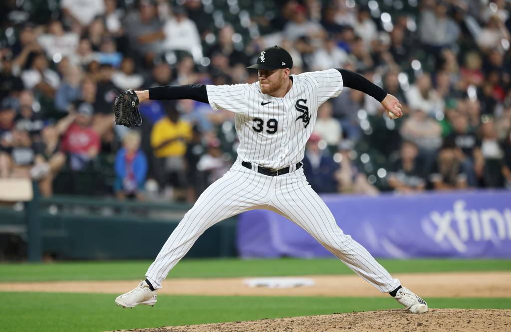 White Sox reliever Aaron Bummer throws against the Texas on June 20 at Guaranteed Rate Field.