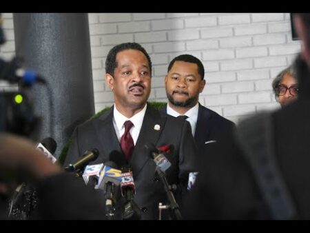 Memphis Shelby County School Board introduces Dr. Roderick Richmond as interim Superintendent