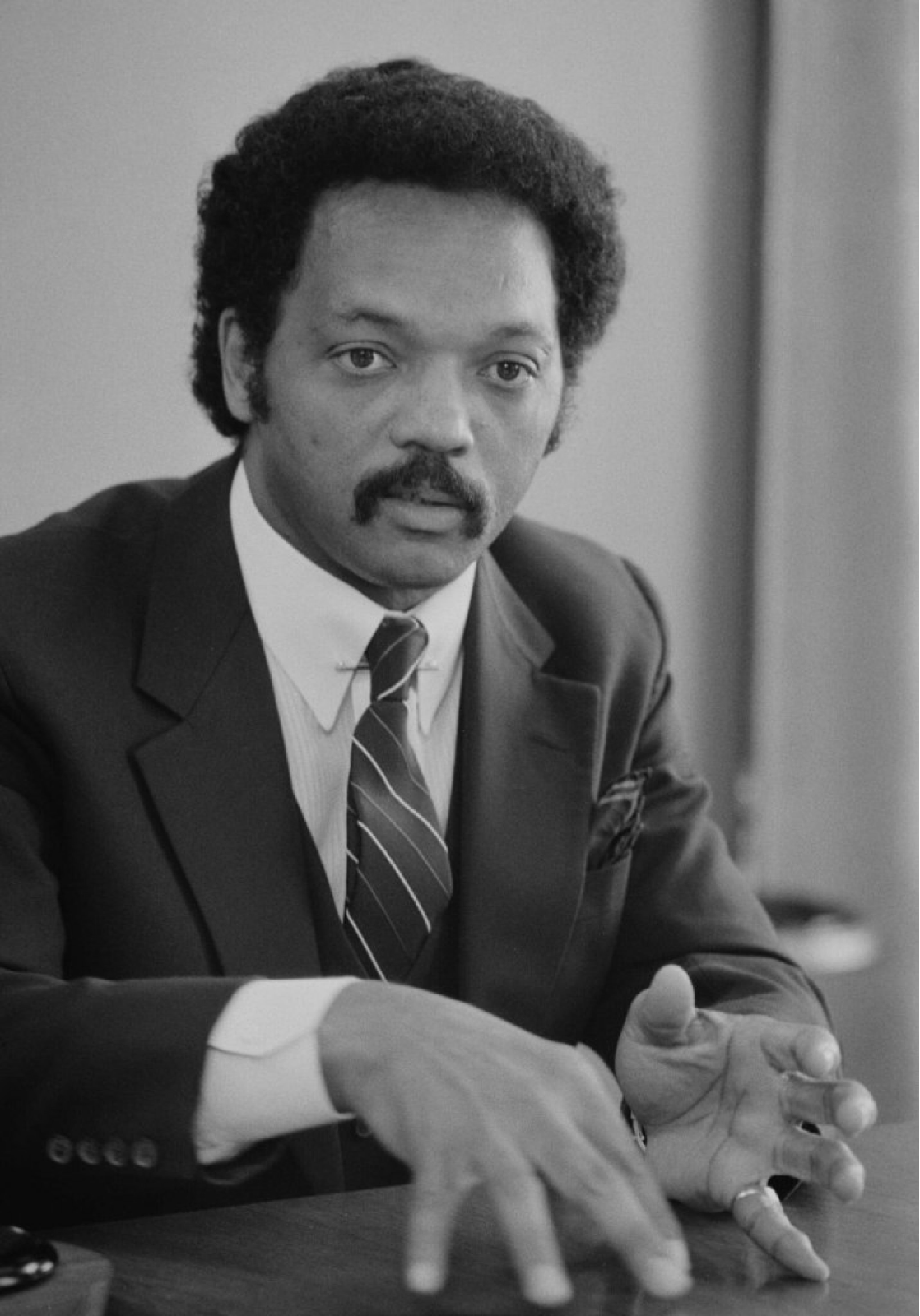 Jesse Jackson speaking during an interview in July 1, 1983. Wikimedia Commons.